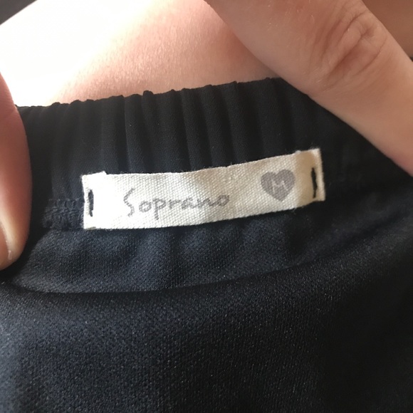 Black maxi skirt with short layer underneath - Picture 2 of 4